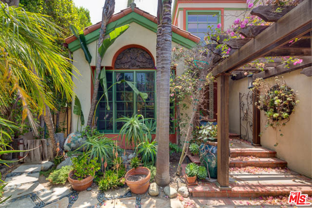 540 Dryad Road Santa Monica, CA 90402 - Photo 4 of 18