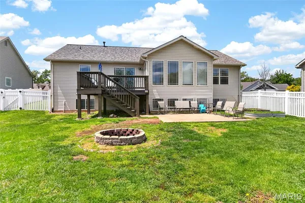 $440,000 | 27 Millstone Lake Drive, Winfield, MO 63389