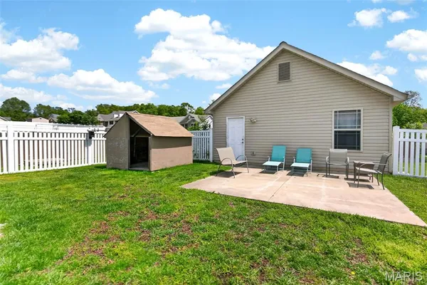 $440,000 | 27 Millstone Lake Drive, Winfield, MO 63389