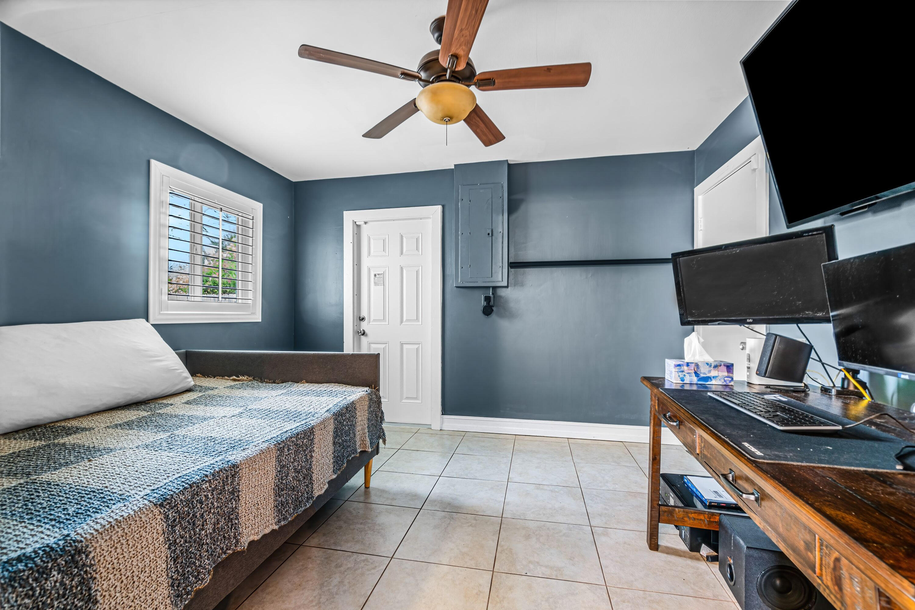498 Northeast 29th Street Boca Raton, FL 33431 - Photo 23 of 36 untitled-24.jpg-vsuniqueid-6674680a1c0ae