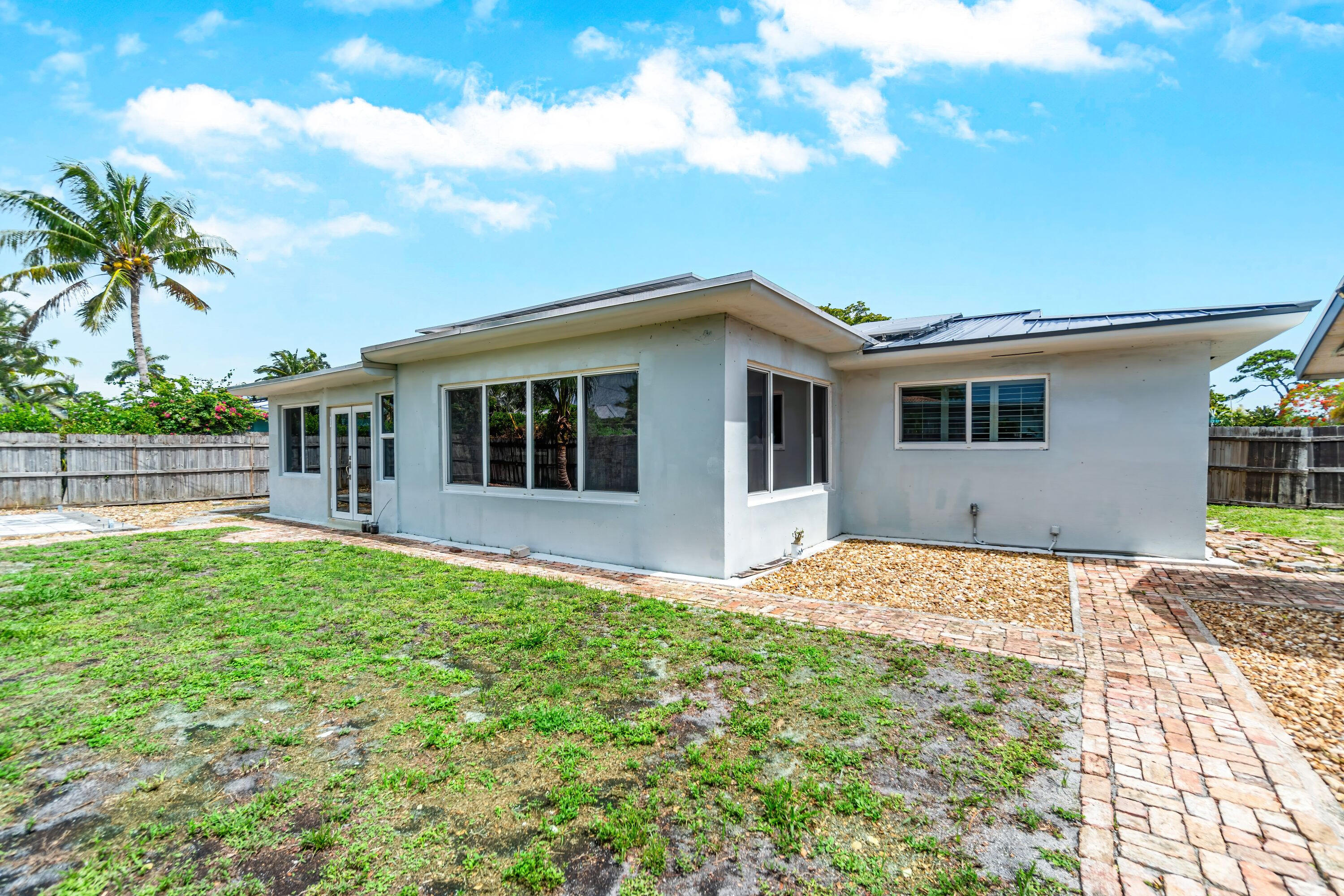 498 Northeast 29th Street Boca Raton, FL 33431 - Photo 28 of 36 untitled-29.jpg-vsuniqueid-6674680ecd69e