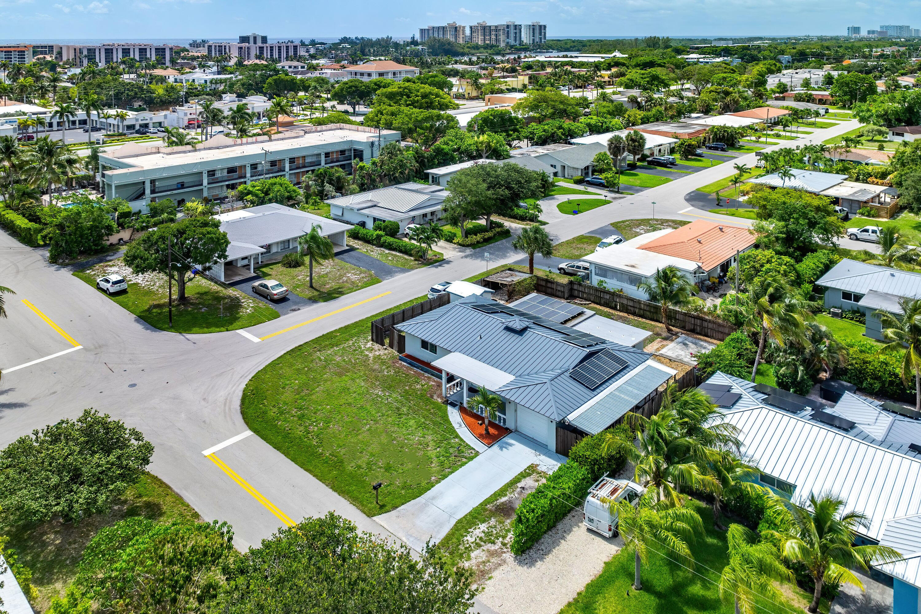 498 Northeast 29th Street Boca Raton, FL 33431 - Photo 30 of 36 untitled-34.jpg-vsuniqueid-6674681857f5a