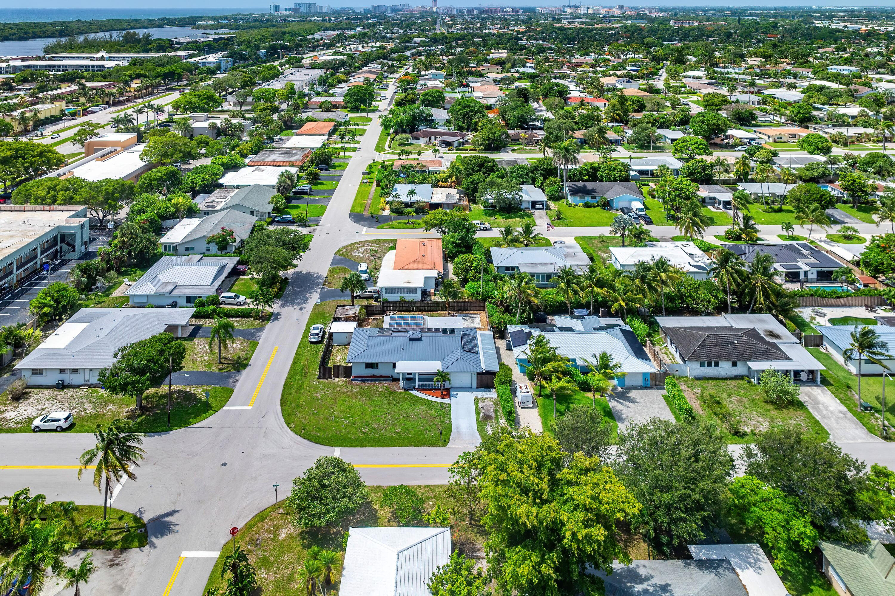 498 Northeast 29th Street Boca Raton, FL 33431 - Photo 34 of 36 untitled-37.jpg-vsuniqueid-6674681b37445