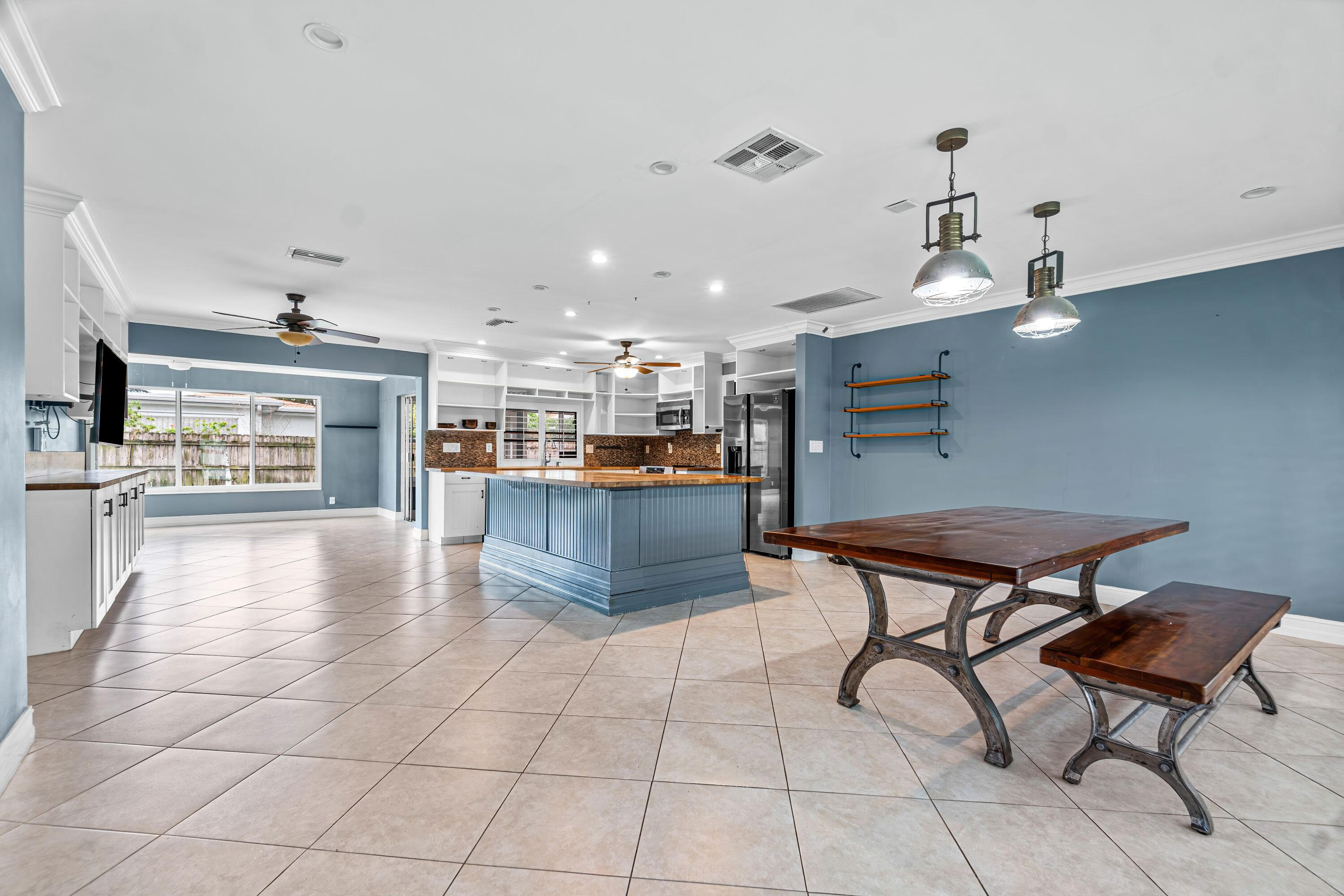 498 Northeast 29th Street Boca Raton, FL 33431 - Photo 5 of 36 untitled-5.jpg-vsuniqueid-667467f429950