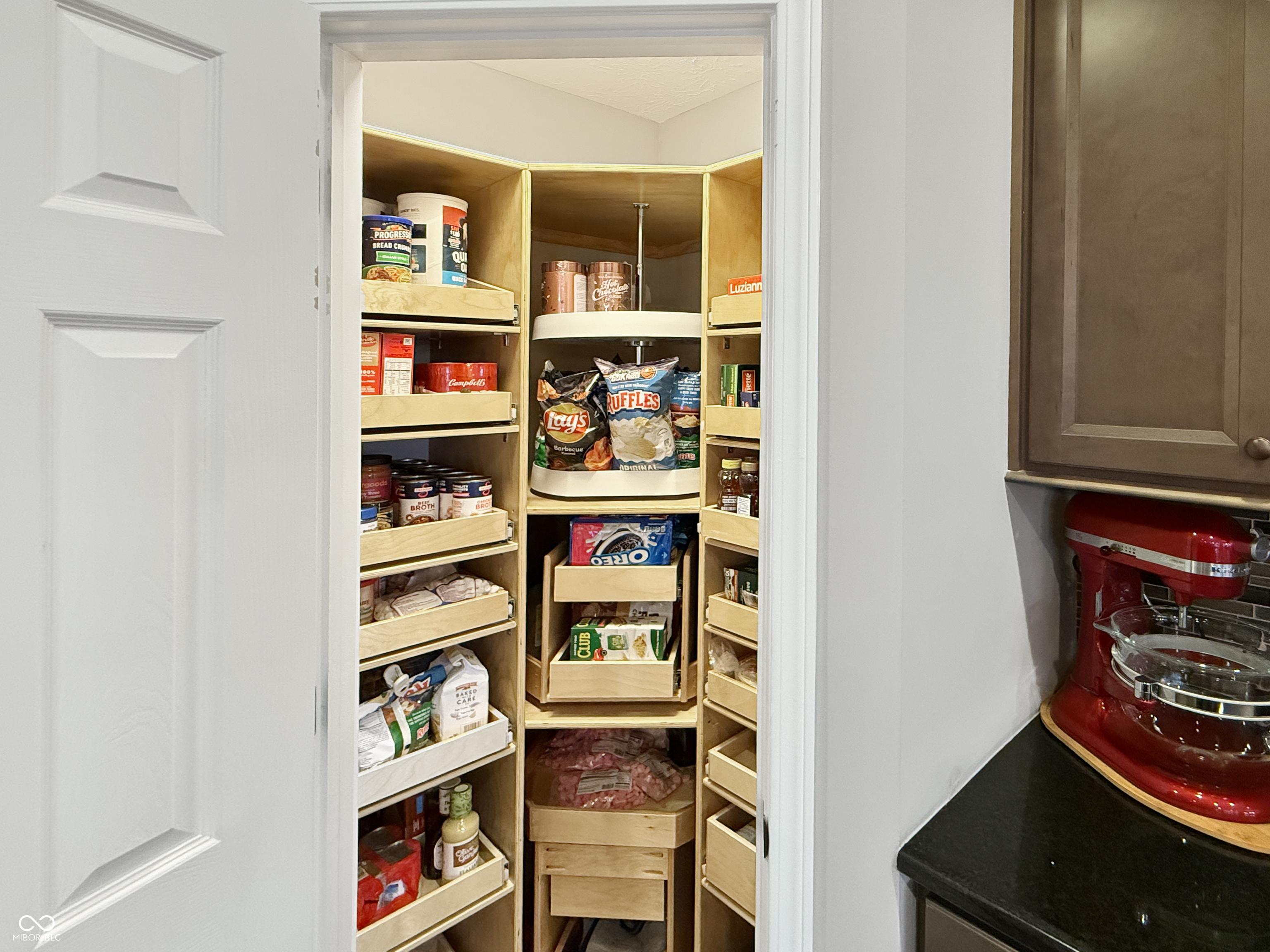 2382 Lingerman Way Avon, IN 46123 - Photo 14 of 73