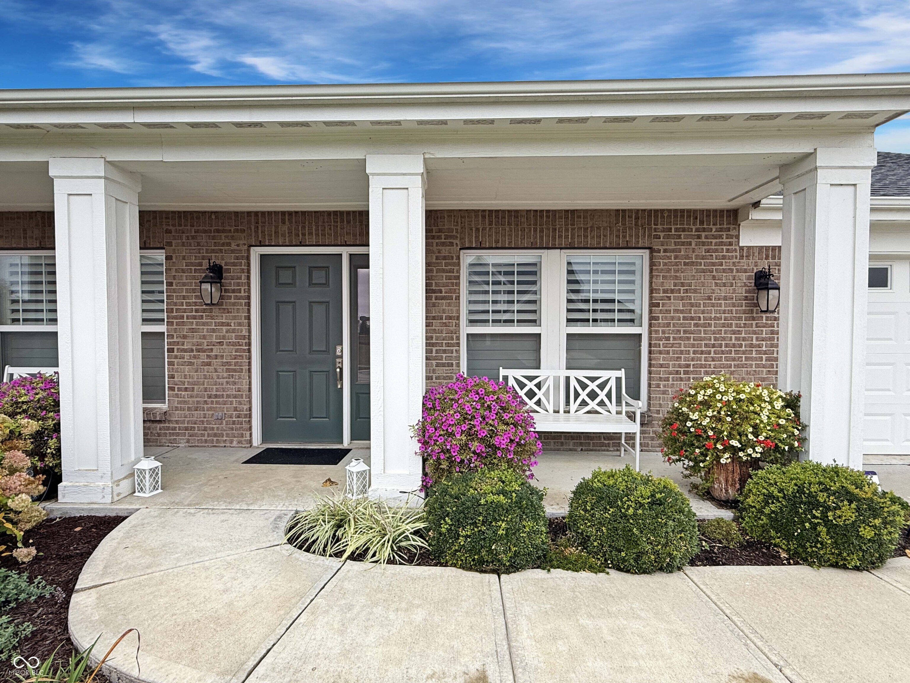 2382 Lingerman Way Avon, IN 46123 - Photo 3 of 73