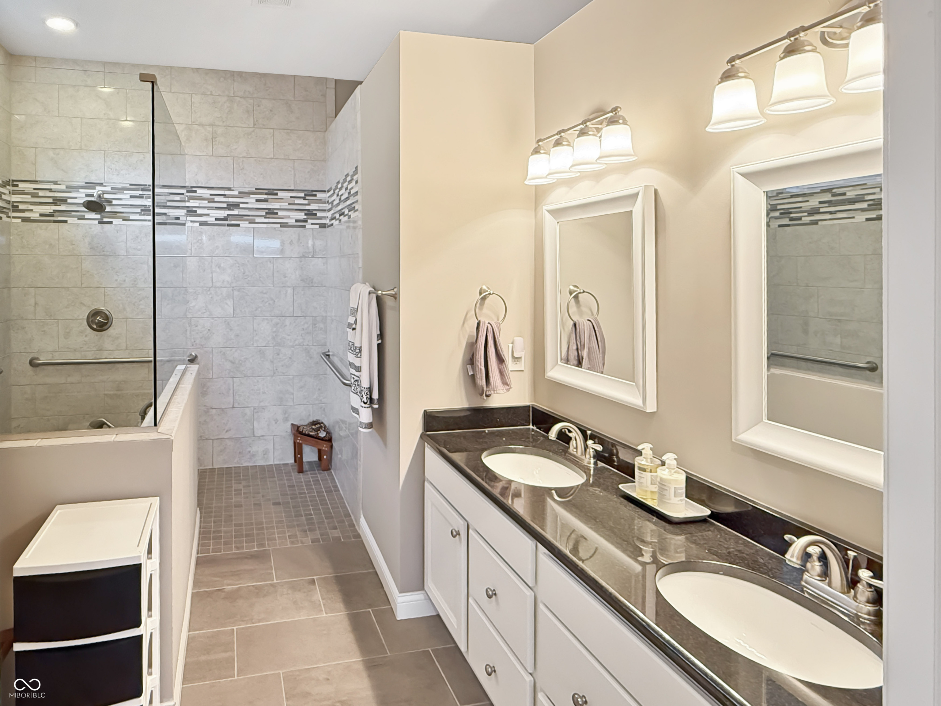 2382 Lingerman Way Avon, IN 46123 - Photo 37 of 73