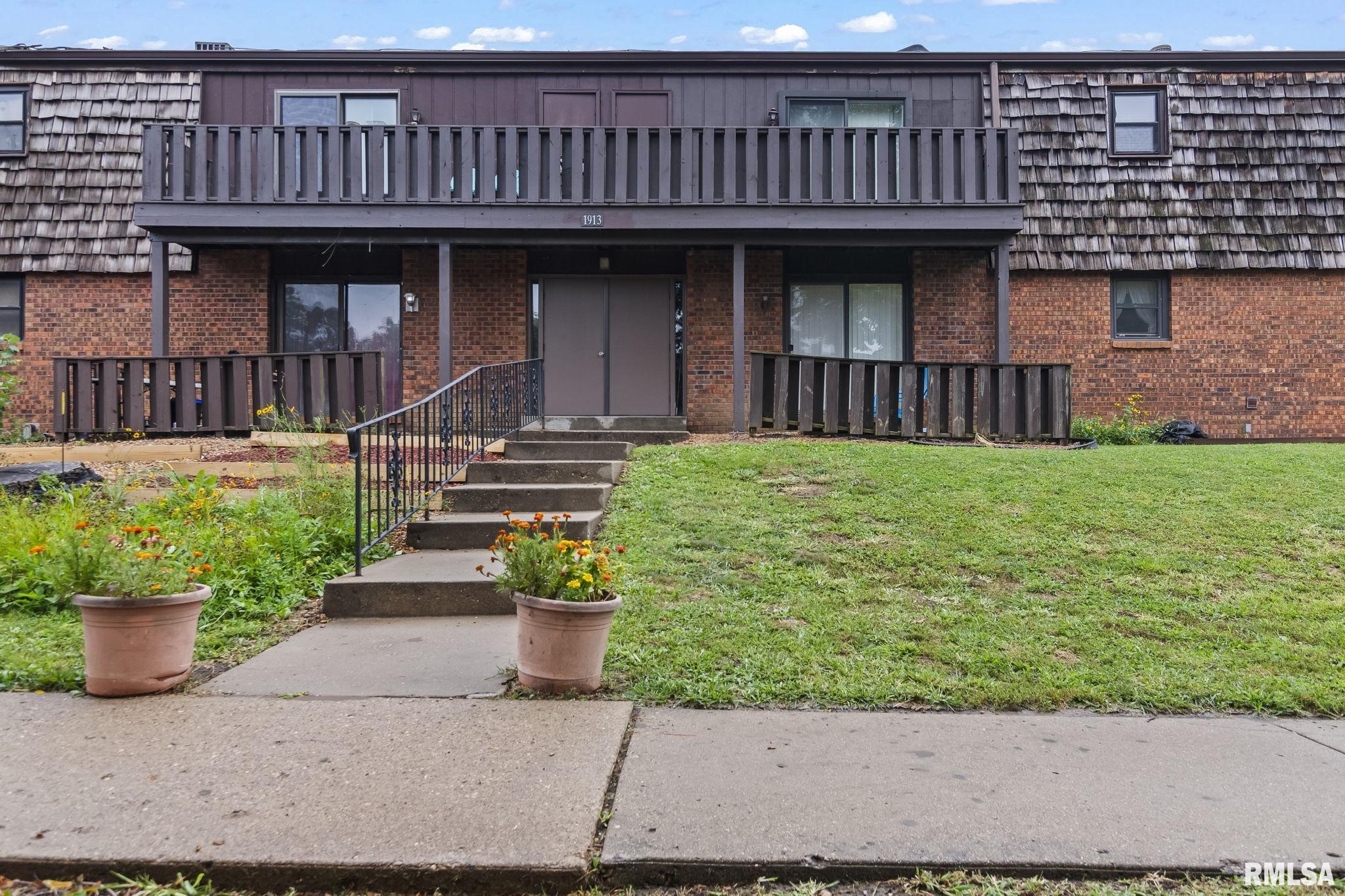 1913 Jeanette Lane, Unit 3 Springfield, IL 62702 - Photo 1 of 22 Gallery Image 1