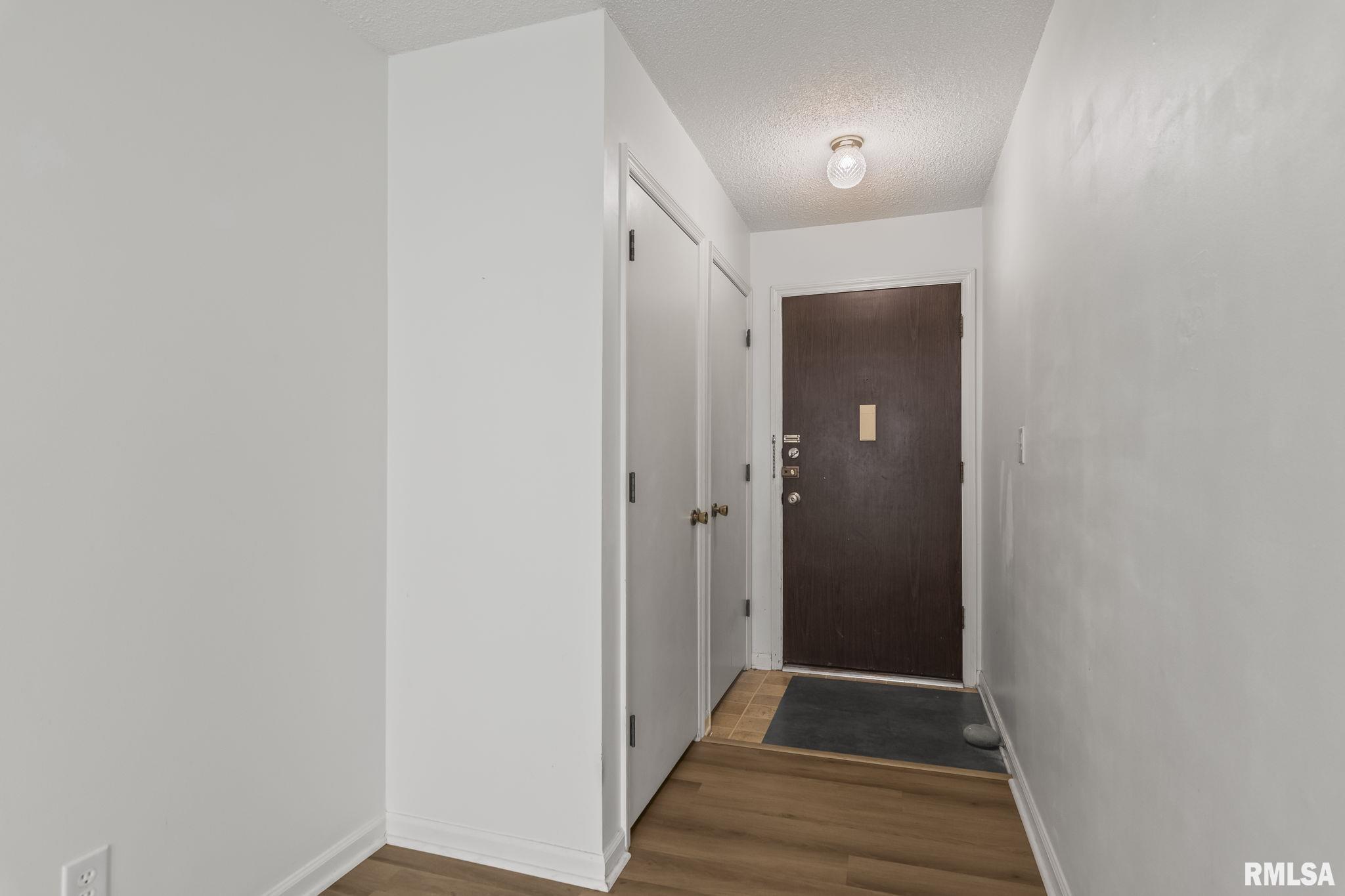 1913 Jeanette Lane, Unit 3 Springfield, IL 62702 - Photo 3 of 22 Gallery Image 3