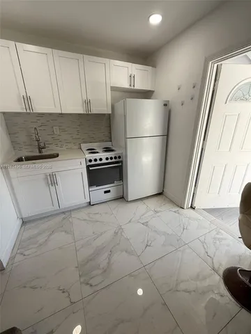 $1,450 | 625 South 20th Avenue, Unit 3, Hollywood, FL 33020