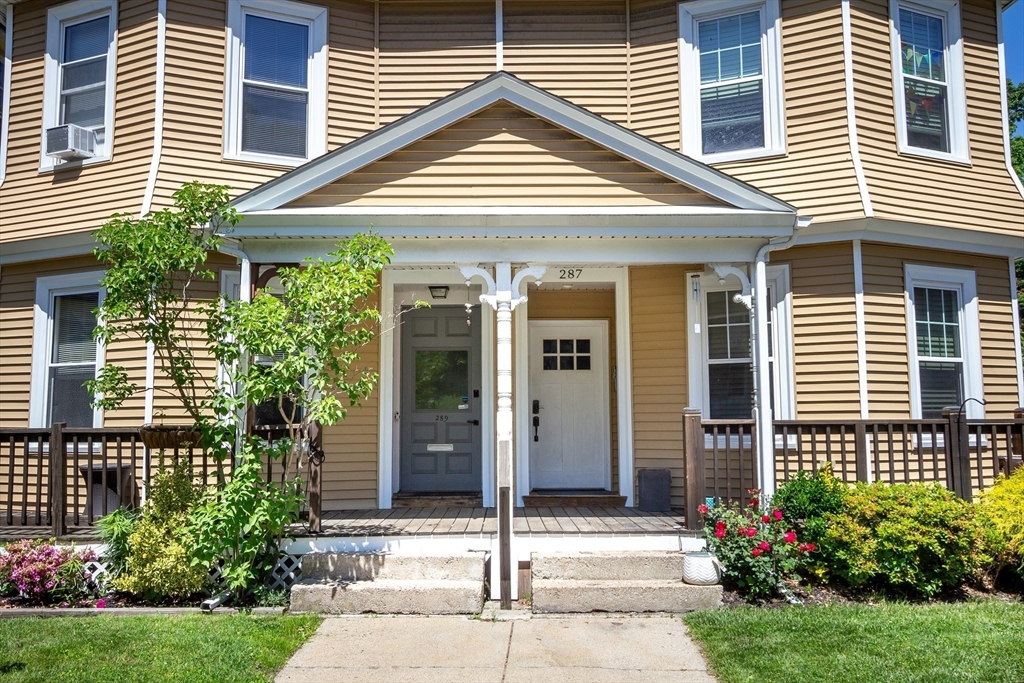 287 Walnut Avenue Boston, MA 02119 - Photo 3 of 31