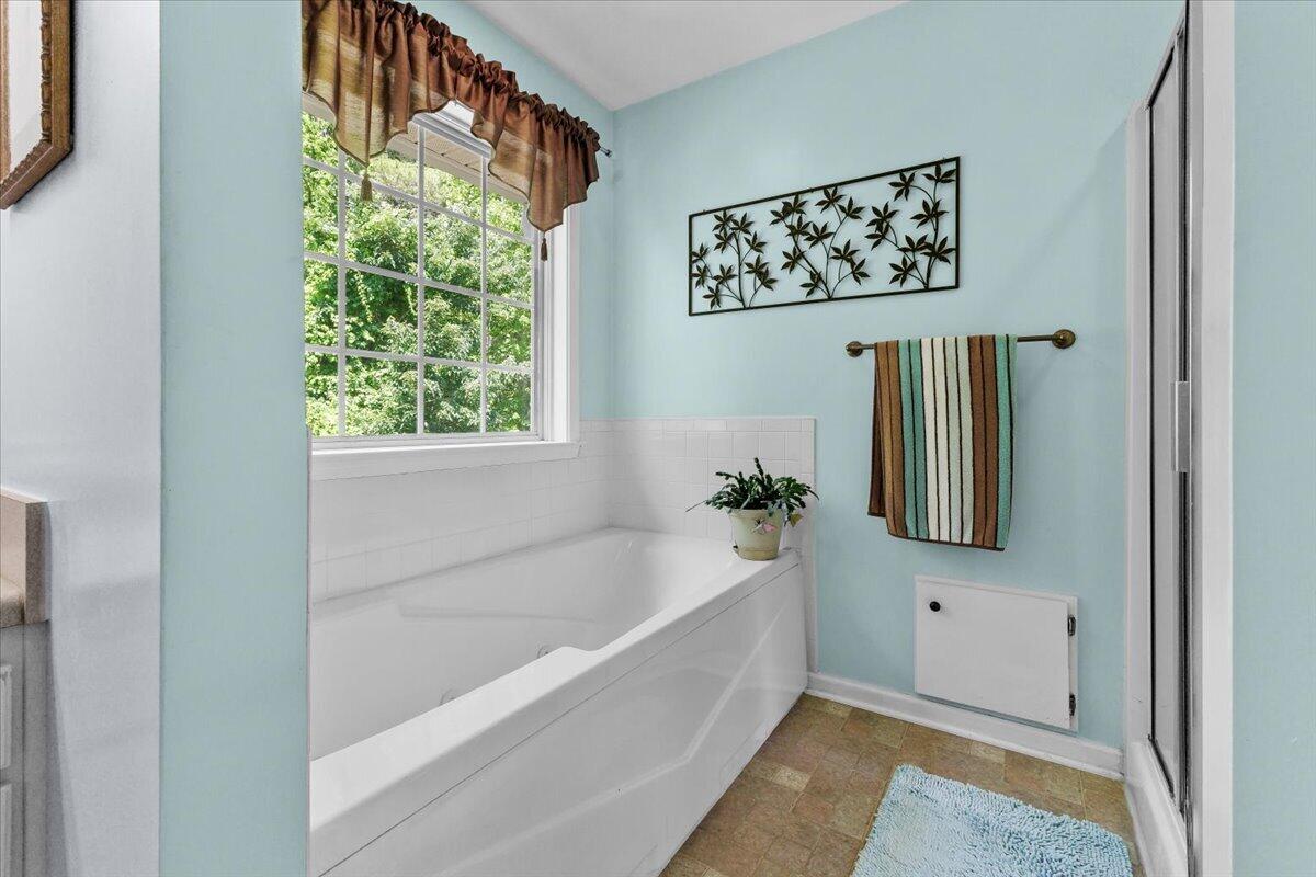 4870 Hickory Ridge Court Roanoke, VA 24018 - Photo 37 of 46 37-4870 Hickory Ridge Ct-37