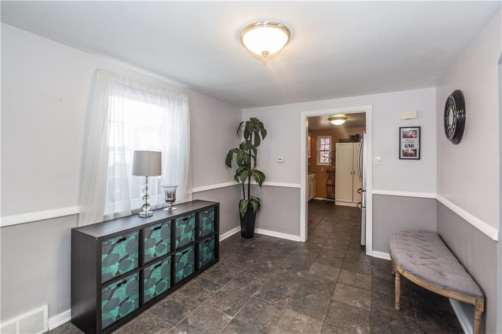 408 Nichols Road Pittsburgh, PA 15237 - Photo 7 of 24 13x9 Dining Room