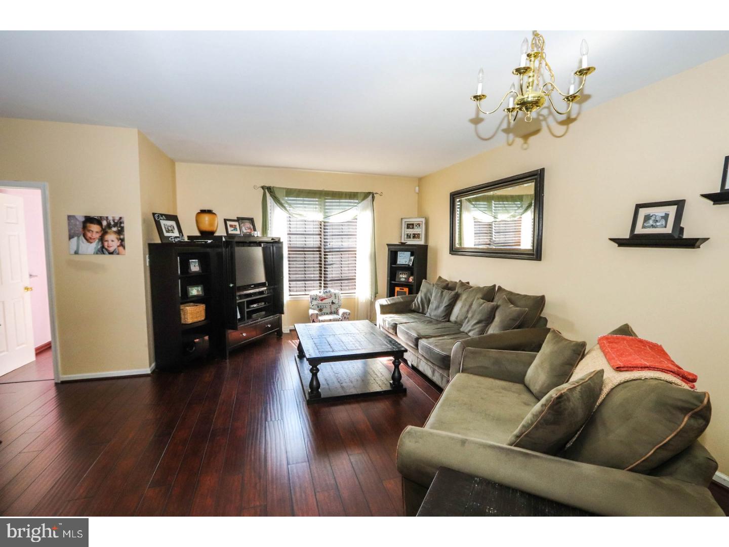 41 Wicklow Road Bear, DE 19701 - Photo 3 of 15 Living Room