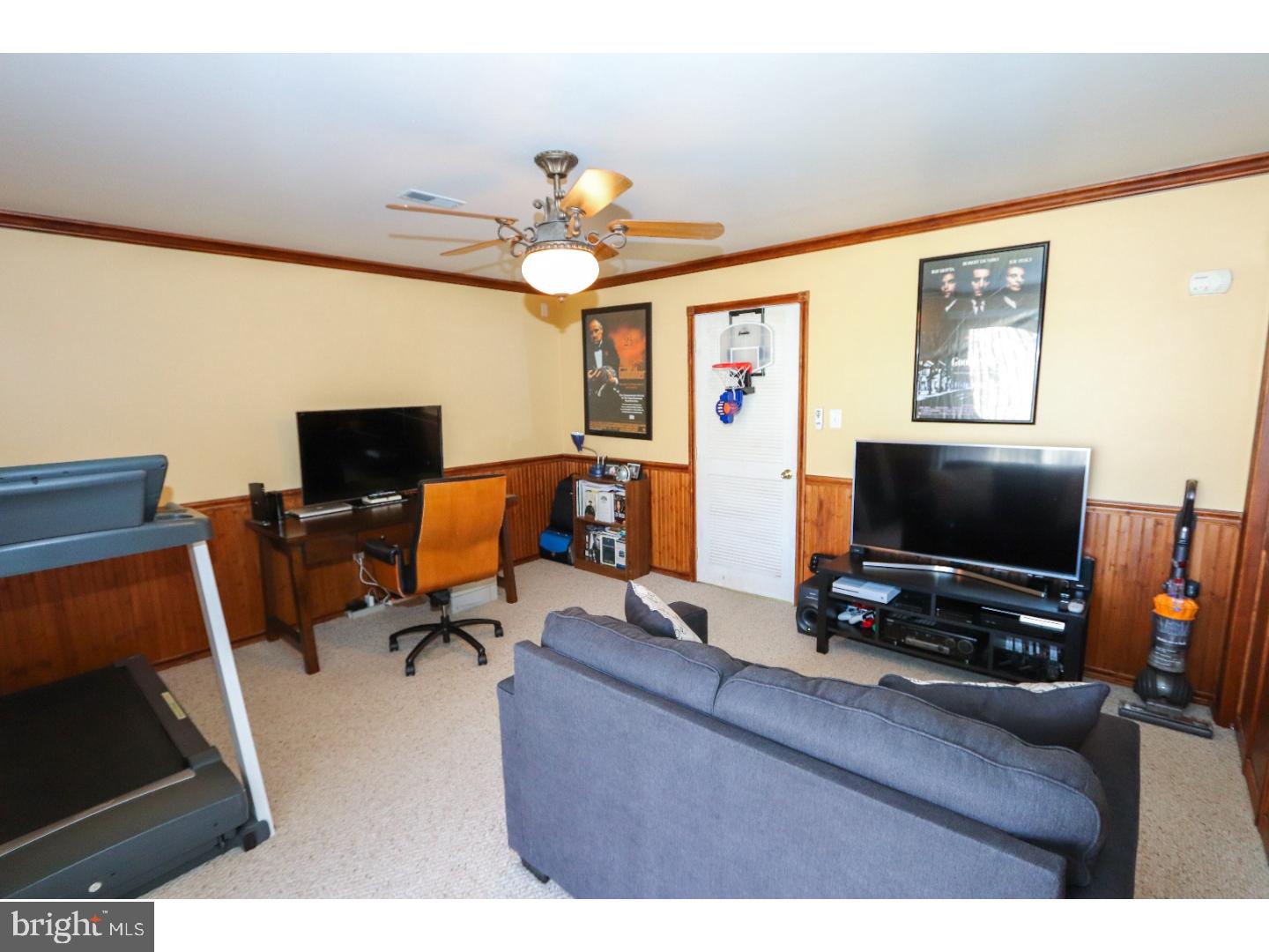 41 Wicklow Road Bear, DE 19701 - Photo 7 of 15 Family Room