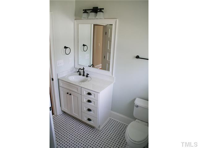 1106 Watauga Street Raleigh, NC 27604 - Photo 11 of 11 Bathroom