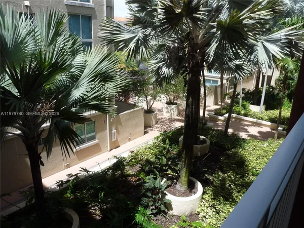 $2,980 | 7285 Southwest 90th Street, Unit D408, Miami, FL 33156
