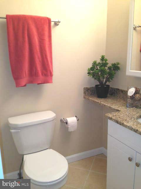 11965 Heathcote Court Reston, VA 20191 - Photo 13 of 27 Updated with Granite & Tile