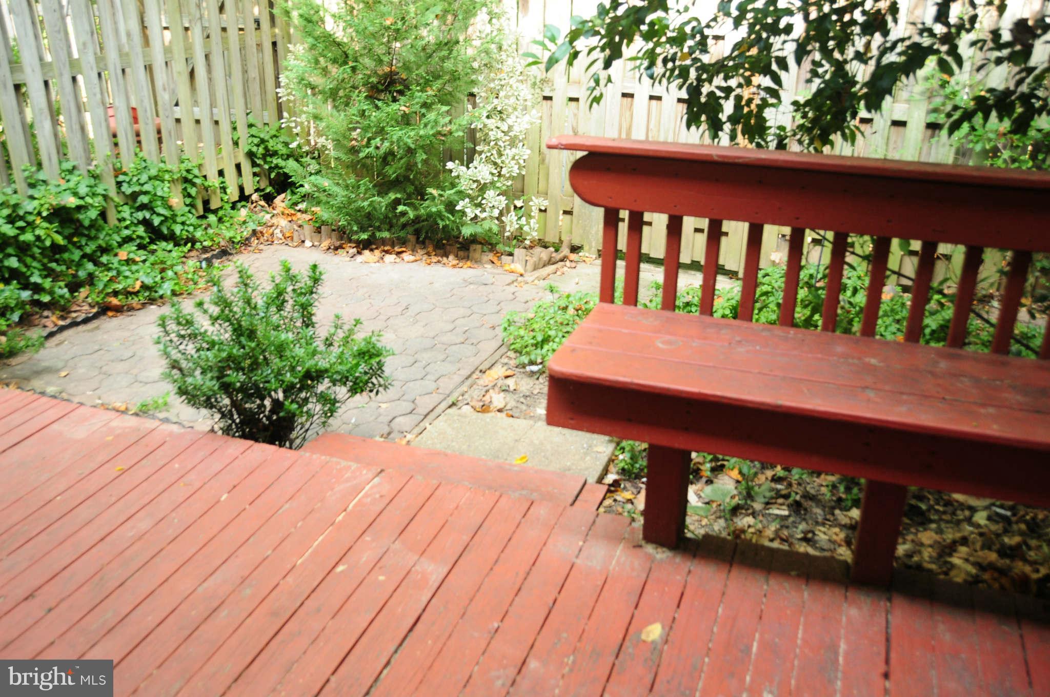 11965 Heathcote Court Reston, VA 20191 - Photo 22 of 27 Deck / Patio