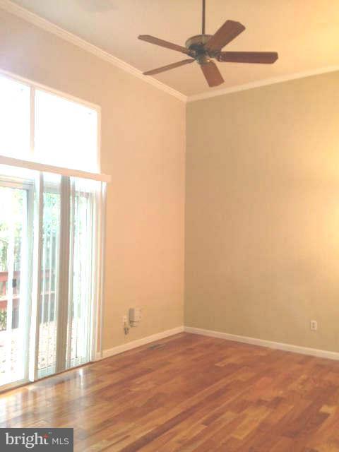 11965 Heathcote Court Reston, VA 20191 - Photo 7 of 27 Family Room with Brazilian Oak floors