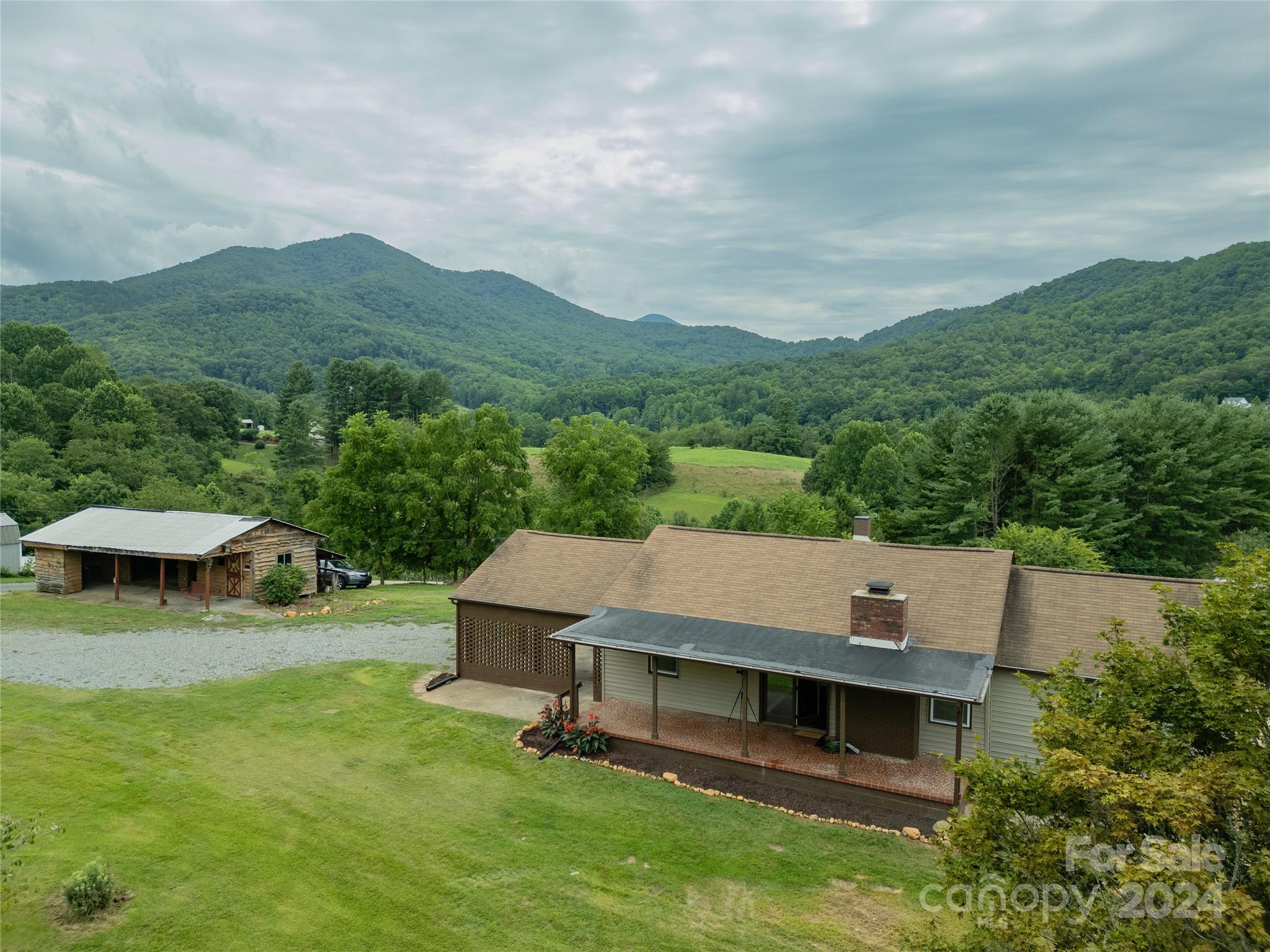 327 Beaverdam Loop Road Candler, NC 28715 - Photo 5 of 26 Gallery Image 5