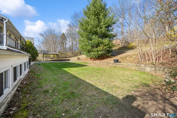 $325,000 | 189 Scott Road, Waterbury, CT 06705