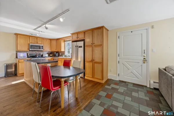 $325,000 | 189 Scott Road, Waterbury, CT 06705