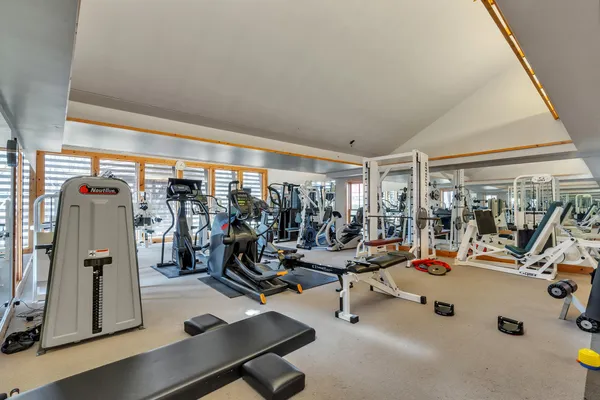 $13,560,000 | 5200 Turtle Pointe Drive, Ann Arbor, MI 48105