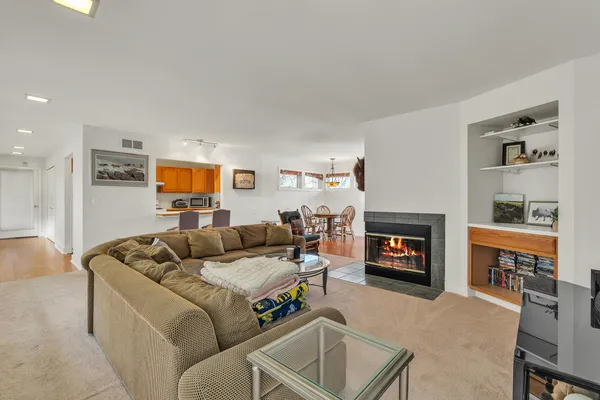 $13,560,000 | 5200 Turtle Pointe Drive, Ann Arbor, MI 48105