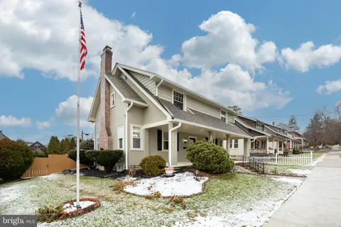 $635,000 | 102 Lincoln Street, Kennett Square, PA 19348