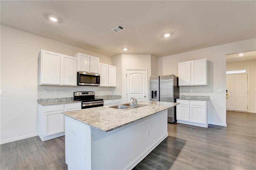 393 Walnut Grv Way Pendergrass, GA 30567 - Photo 9 of 45