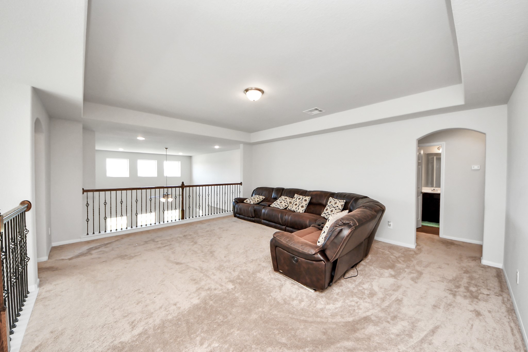 14611 Sycamore Side Way Cypress, TX 77429 - Photo 30 of 46 a living room with furniture