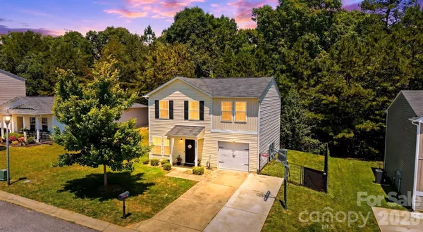 $274,900 | 3938 Hemingway Drive Northwest, Hickory, NC 28601