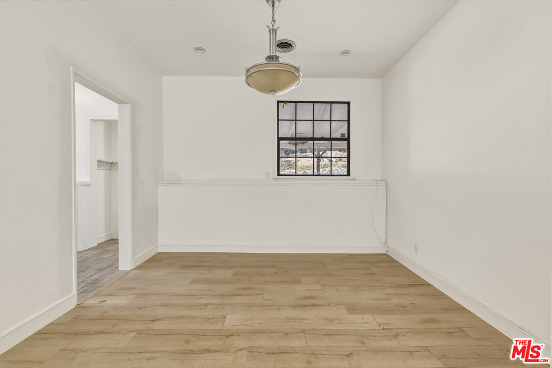 7072 Owens Street Tujunga, CA 91042 - Photo 12 of 42