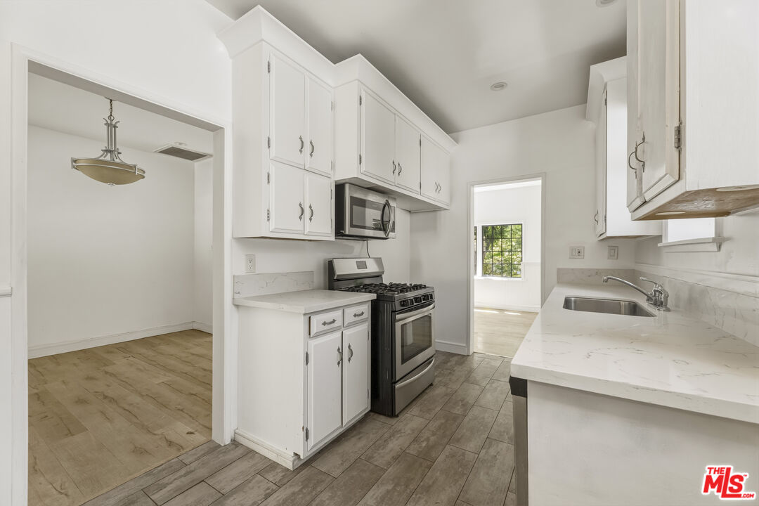 7072 Owens Street Tujunga, CA 91042 - Photo 16 of 42