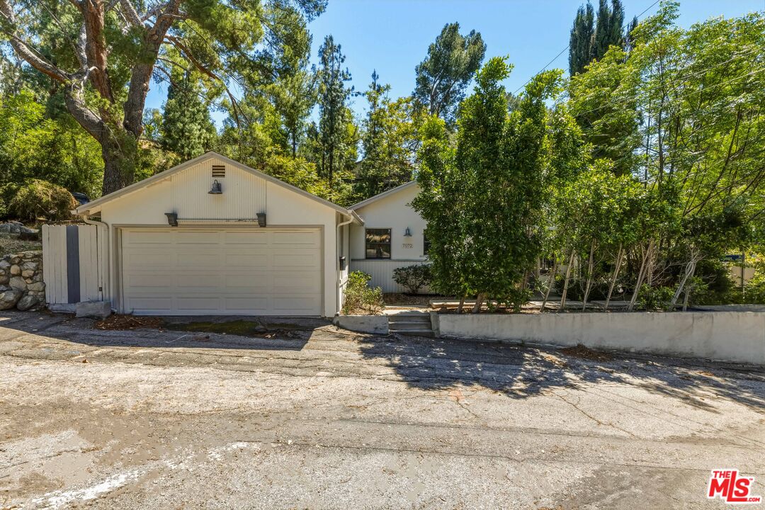 7072 Owens Street Tujunga, CA 91042 - Photo 2 of 42