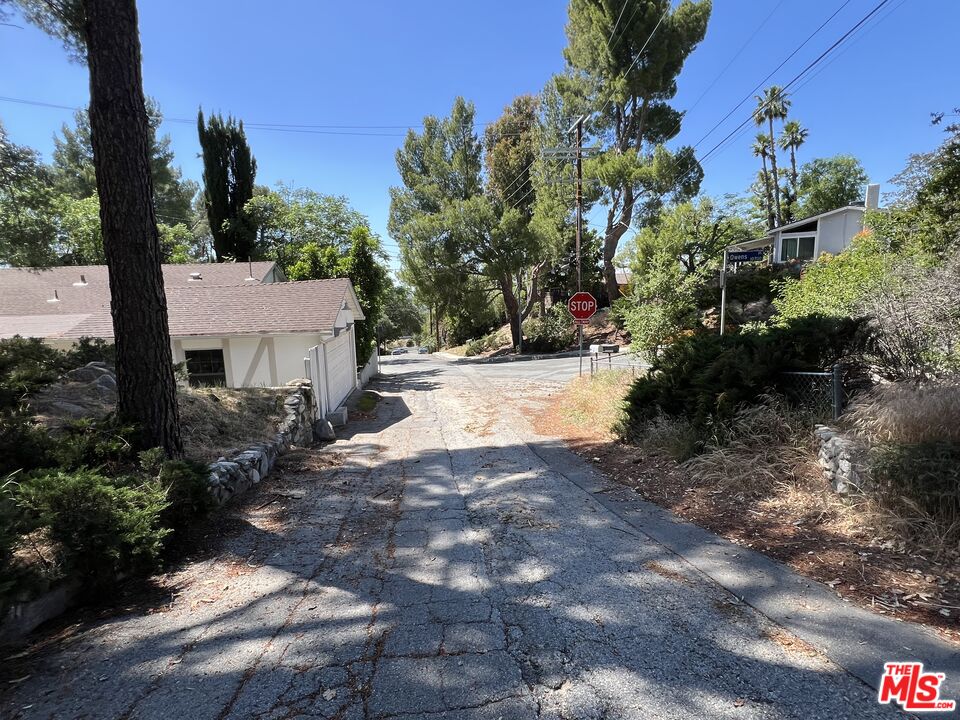 7072 Owens Street Tujunga, CA 91042 - Photo 40 of 42