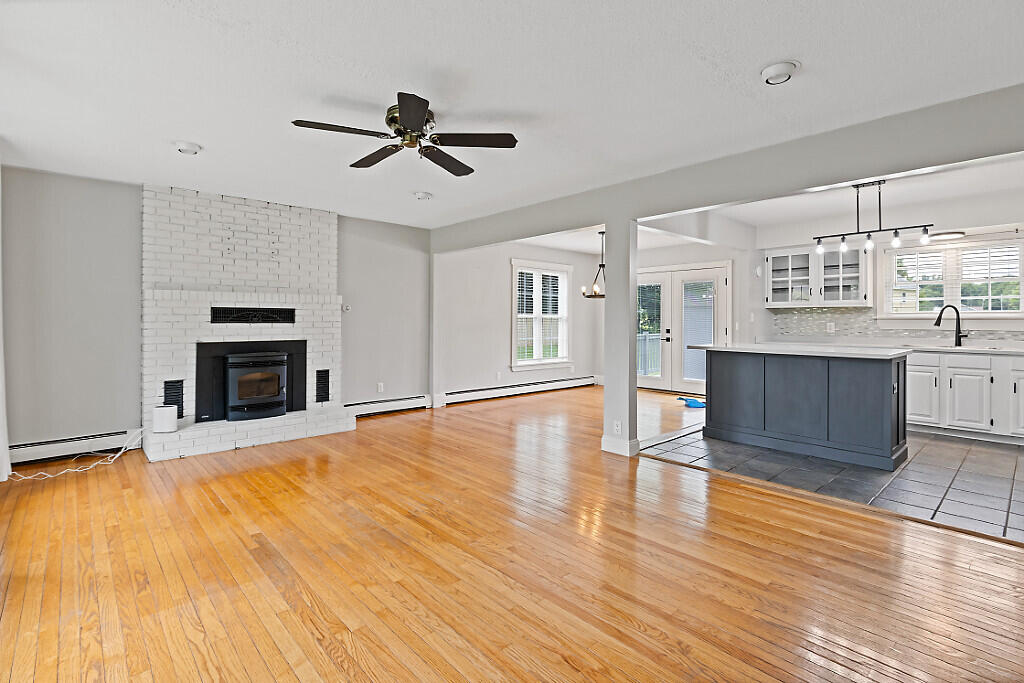23 West Hill Road Gardiner, ME 04345 - Photo 9 of 42 13_BP5A4143_DxO_mls