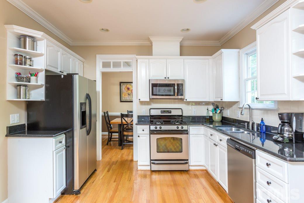 3717 Evander Way Raleigh, NC 27613 - Photo 7 of 24