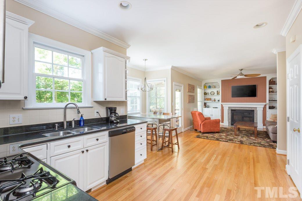 3717 Evander Way Raleigh, NC 27613 - Photo 9 of 24