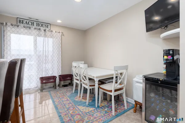 $419,900 | 105 East Broadway, Unit D, Milford, CT 06460