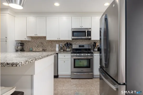 $419,900 | 105 East Broadway, Unit D, Milford, CT 06460