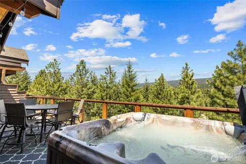 $1,049,000 | 131 Big Hill Drive, Cle Elum, WA 98922