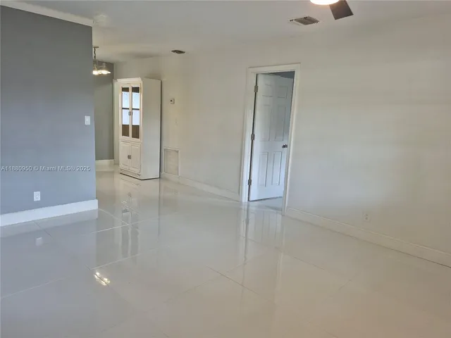 $2,500 | 4920 Southwest 28th Terrace, Unit 12, Dania Beach, FL 33312