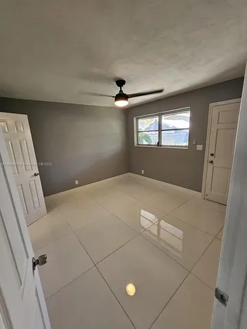 $2,500 | 4920 Southwest 28th Terrace, Unit 12, Dania Beach, FL 33312