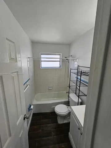 $2,500 | 4920 Southwest 28th Terrace, Unit 12, Dania Beach, FL 33312