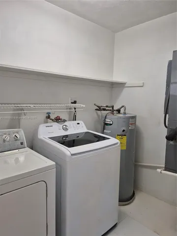 $2,500 | 4920 Southwest 28th Terrace, Unit 12, Dania Beach, FL 33312