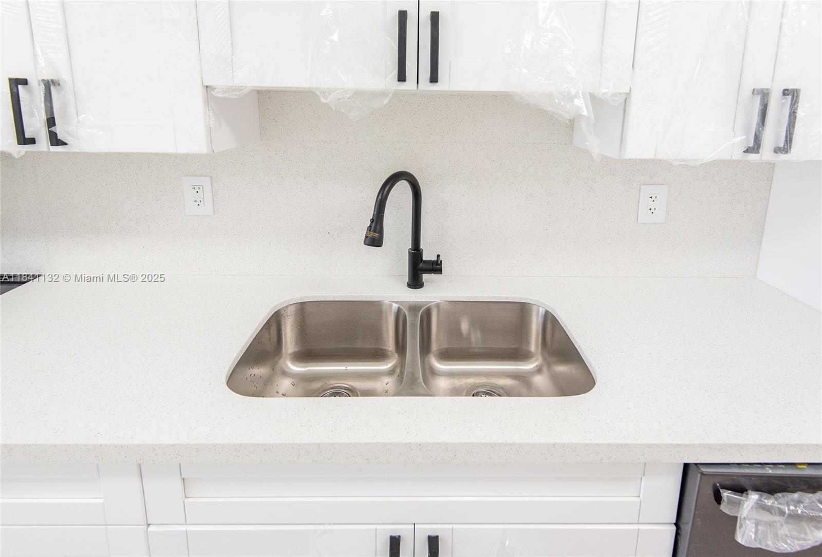 1750 Northeast 191st Street, Unit 1001 Miami, FL 33179 - Photo 12 of 30