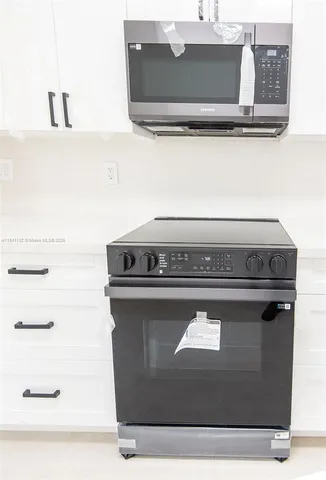 $2,800 | 1750 Northeast 191st Street, Unit 1001, Miami, FL 33179