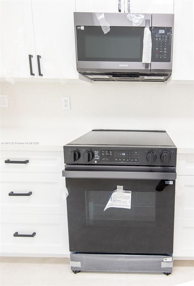 1750 Northeast 191st Street, Unit 1001 Miami, FL 33179 - Photo 13 of 30